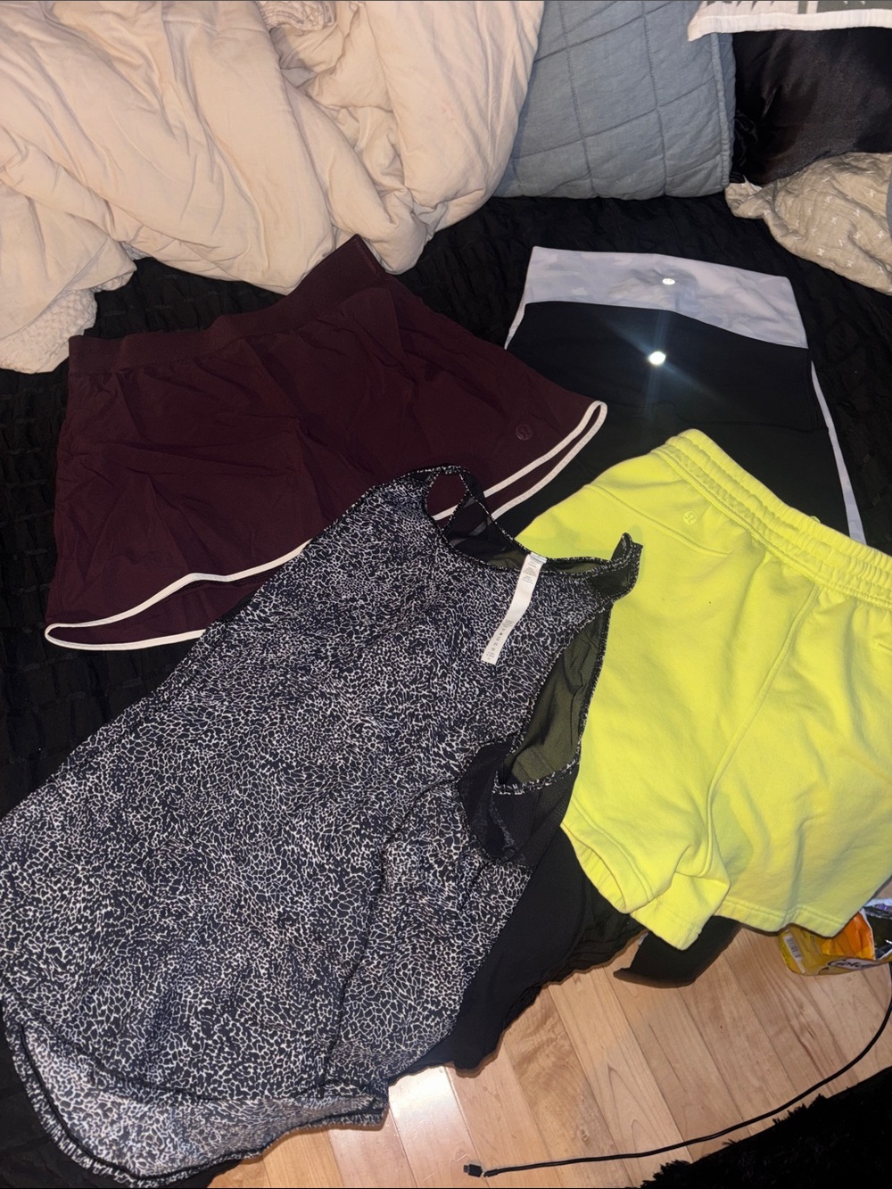 Lululemon size 8 reseller bundle 5ct